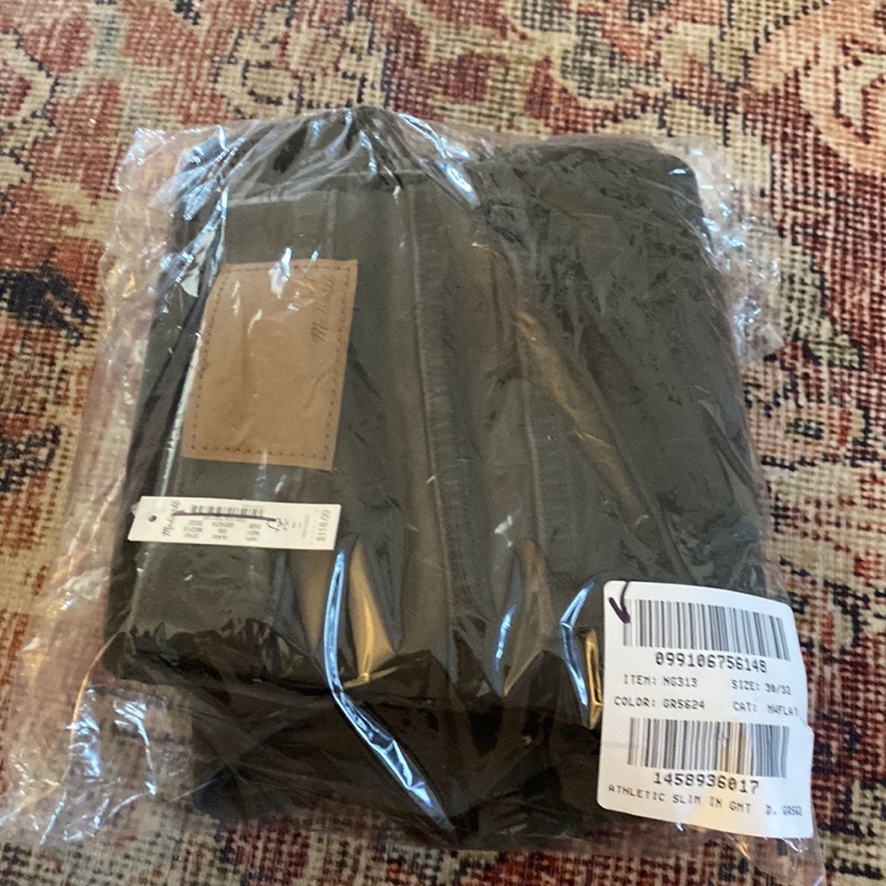 Madewell Garment-Dyed Athletic Slim Jeans NG313 - Picture 7 of 7